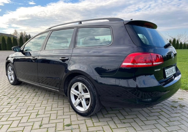 Volkswagen Passat cena 27900 przebieg: 245000, rok produkcji 2013 z Żelechów małe 667